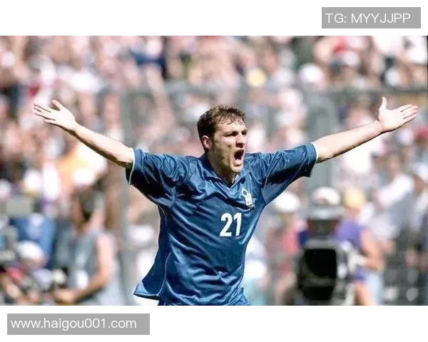 足球明星克雷的传奇故事与辉煌成就揭秘